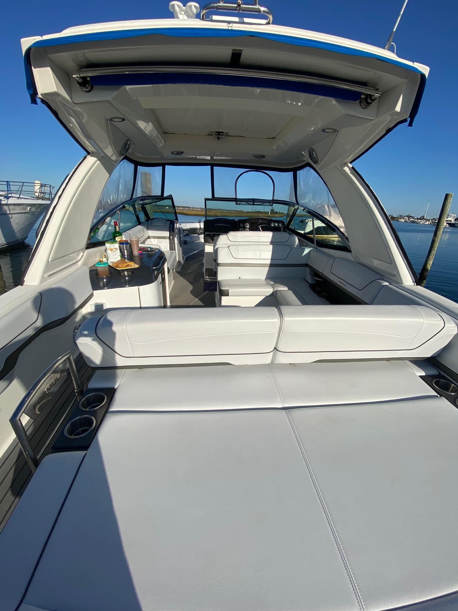 2018 Formula 350 Crossover Bowrider