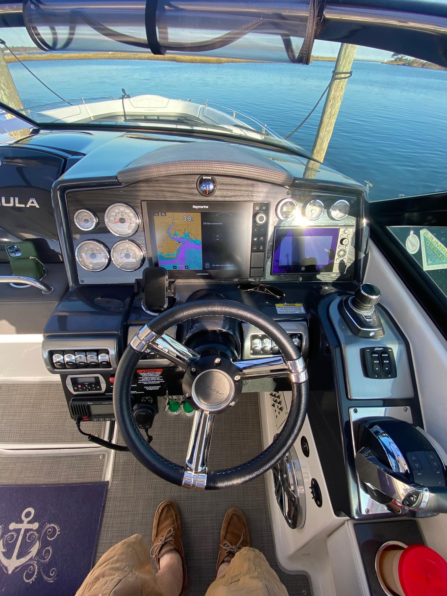 2018 Formula 350 Crossover Bowrider
