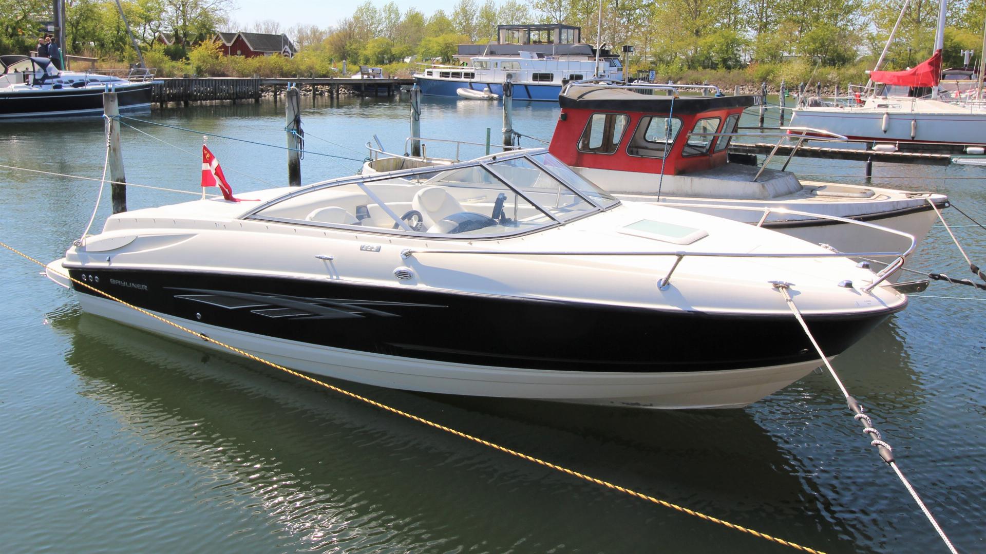 2011 Bayliner 652 Daycruiser