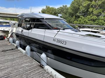 2023 Bavaria SR36HT