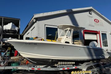 2022 Pursuit C 238 Center Console