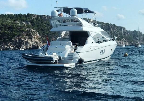 Colette Yacht For Sale Is A 98 0 Sunseeker Motor Yacht