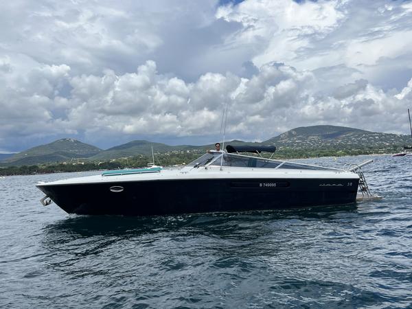 2001 Itama 38