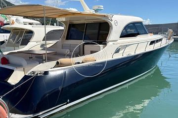 2005 Mochi Craft 51 Dolphin