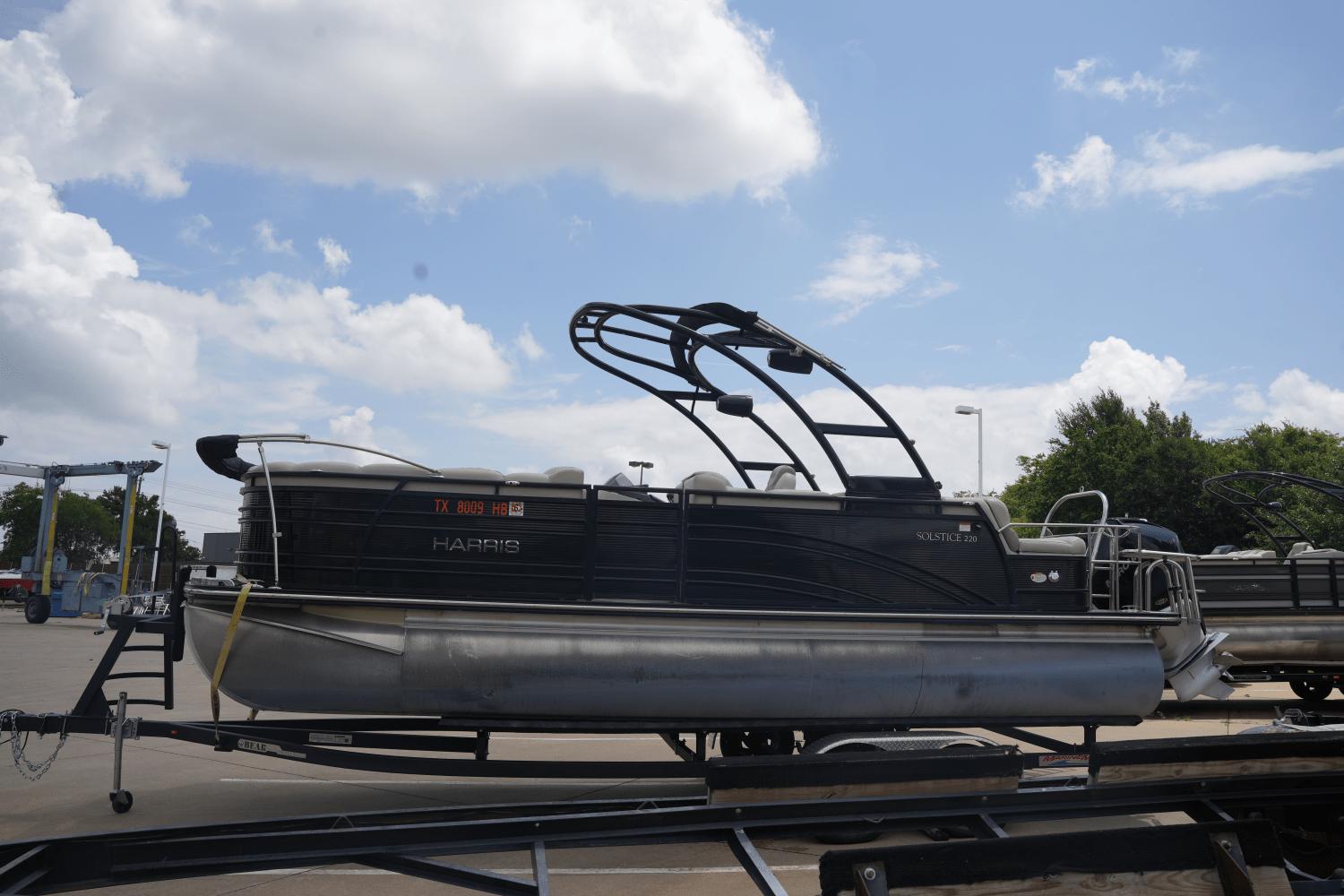 2019 Harris Solstice 220