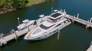 2014 Fairline Squadron