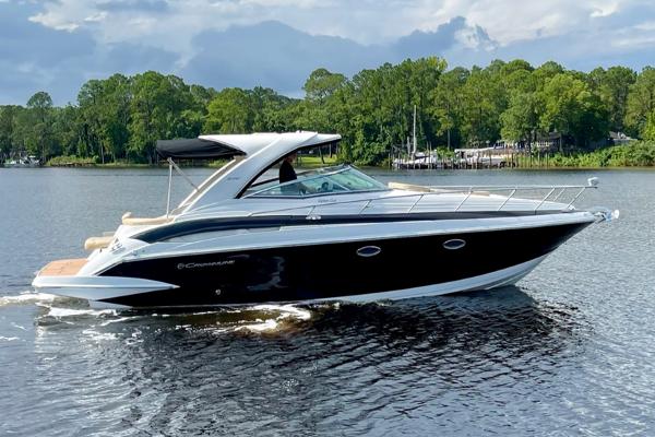 Crownline 350 Sport Yacht 2018 Crownline 350 SY  Profile