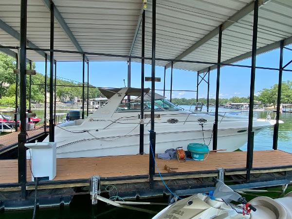 1997 Sea Ray 330 Sundancer