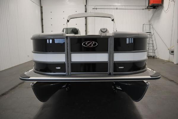 2025 Bentley Pontoons 220 QSB