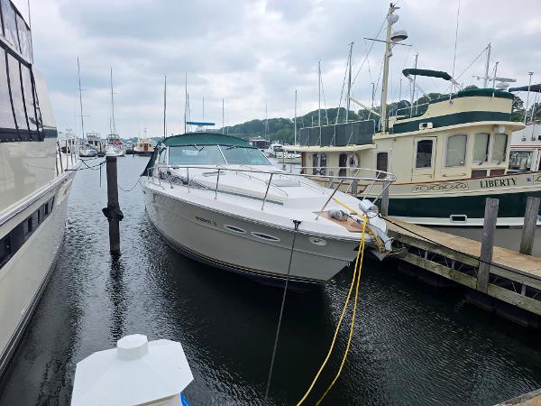 1987 Sea Ray 390 Express Cruiser