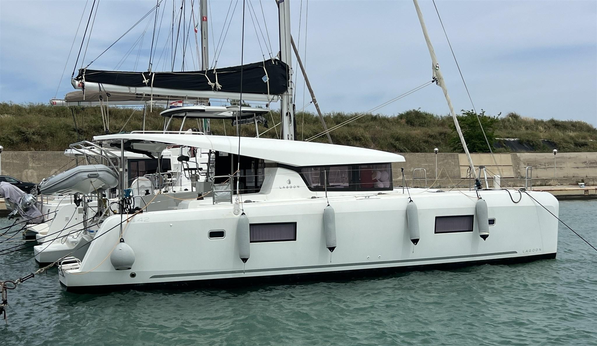 2017 Lagoon 42