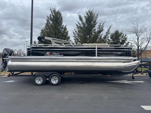 2025 Sun Tracker Sportfish 24 XP3