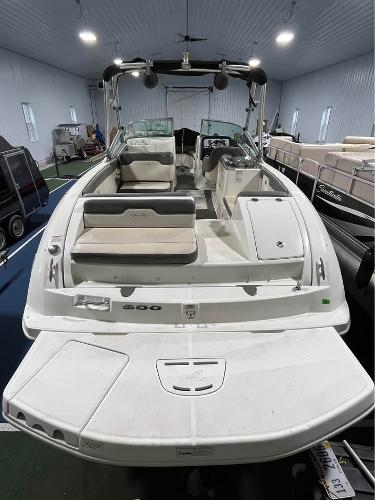 2011 Sea Ray 300 Sundeck