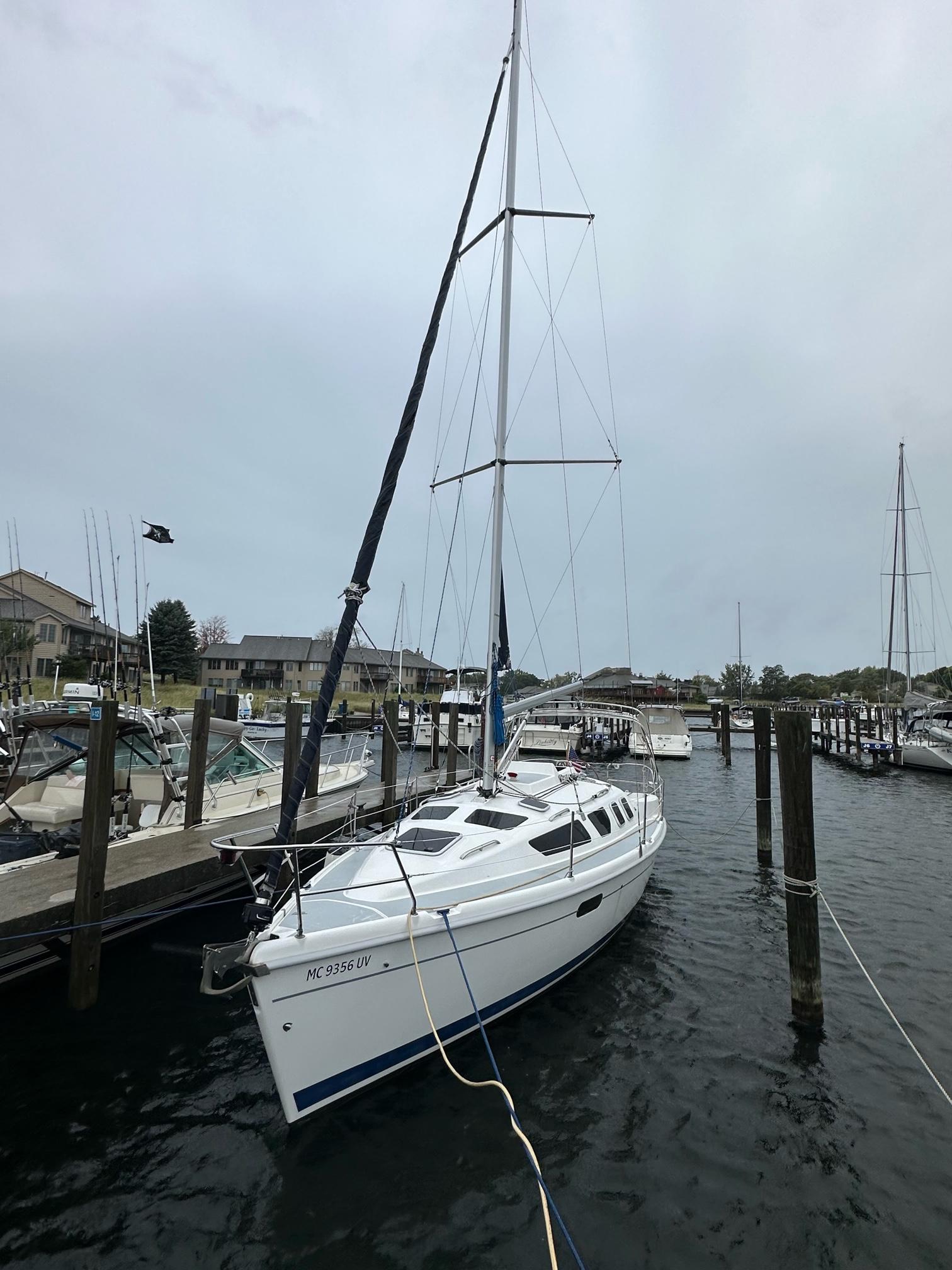 2001 Hunter 320