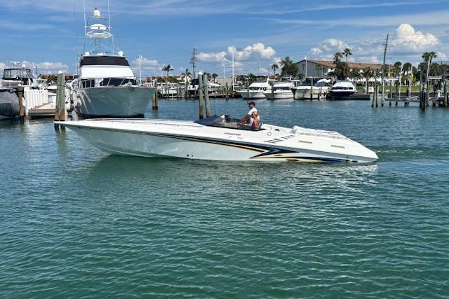 1998 Fountain 35 Lightning