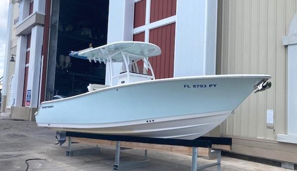 2014 Sportsman Heritage 251 Center Console