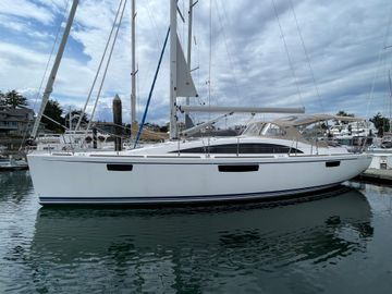 2023 Bavaria Vision 42