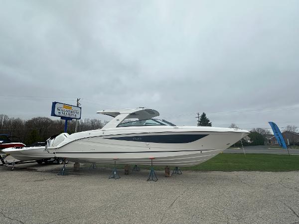 2025 Sea Ray SLX 400 Outboard