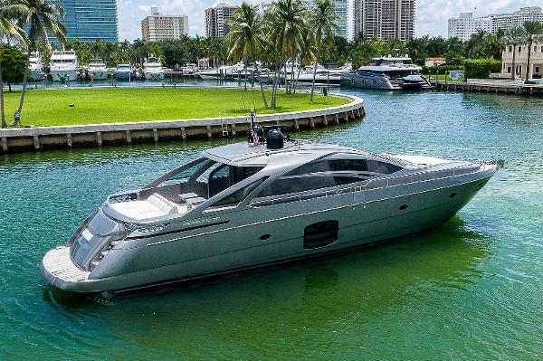 Pershing 70