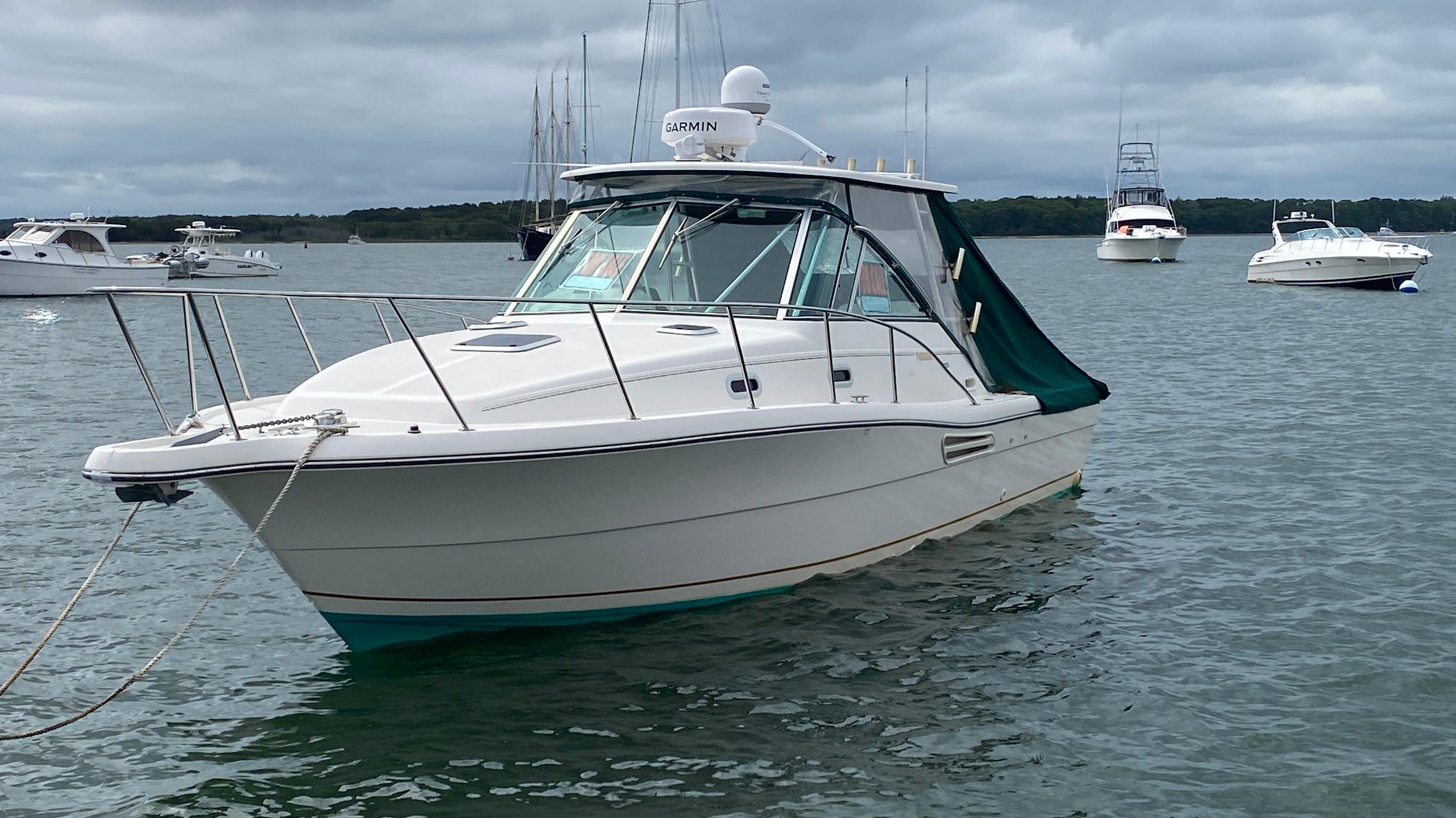2001 Pursuit 3000 Express