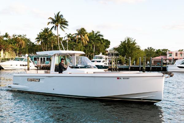 2022 Fjord 38 Open