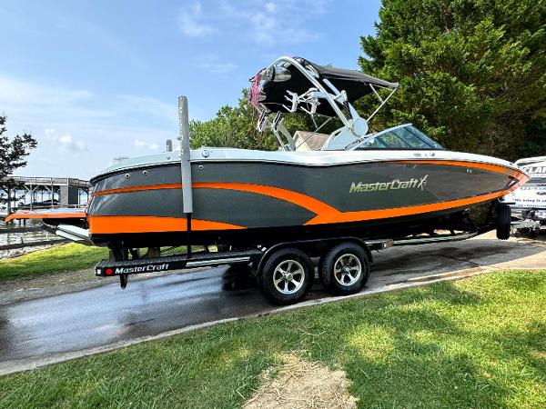 2017 MasterCraft X26