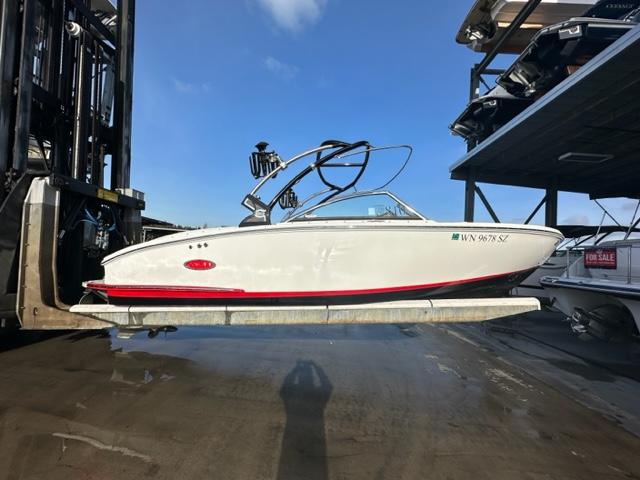 2022 Cobalt CS23 Surf