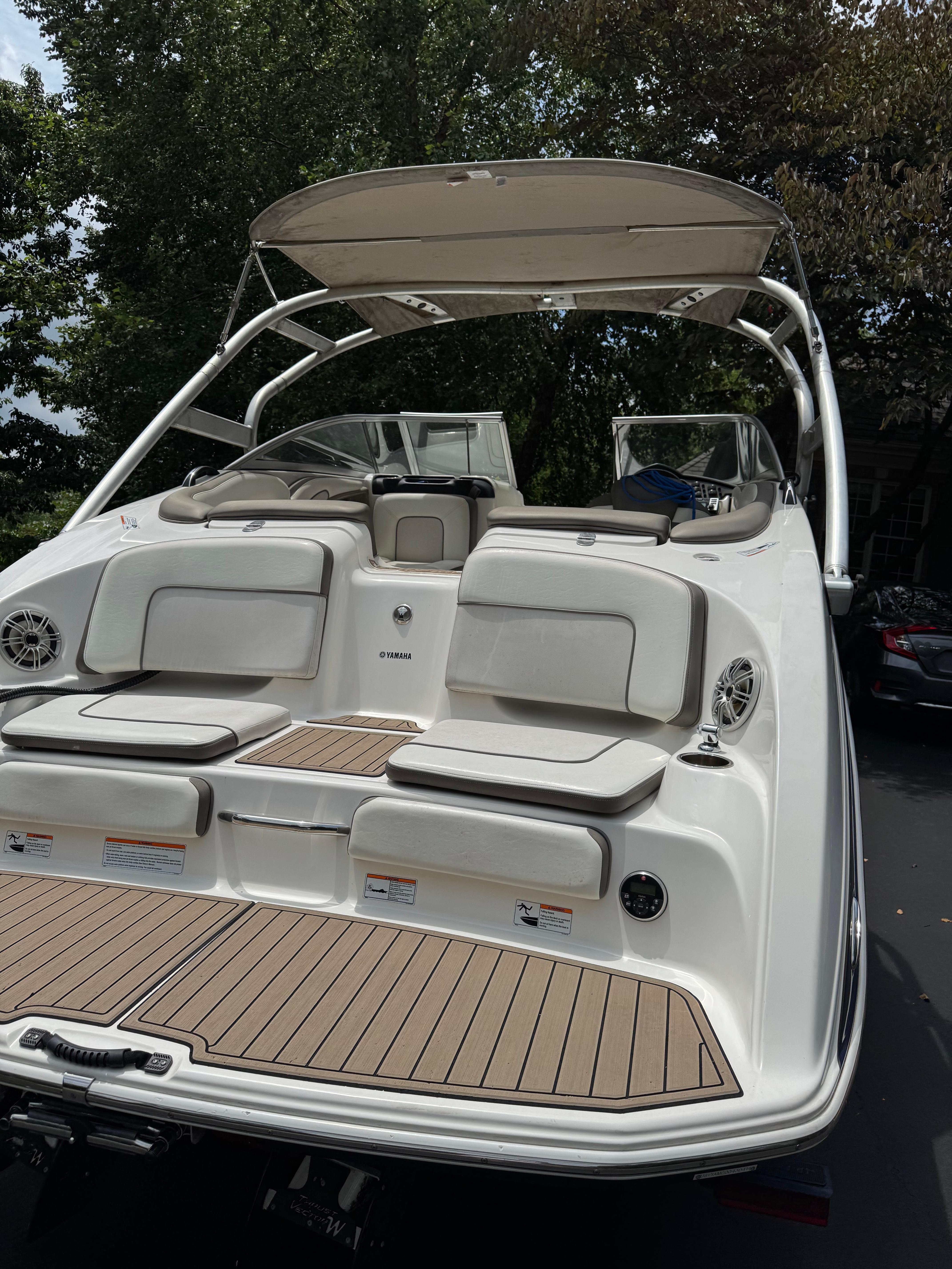 2014 Yamaha Boats 242 Limited S