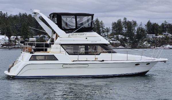 1992 Queenship Aft Cabin Motor Yacht