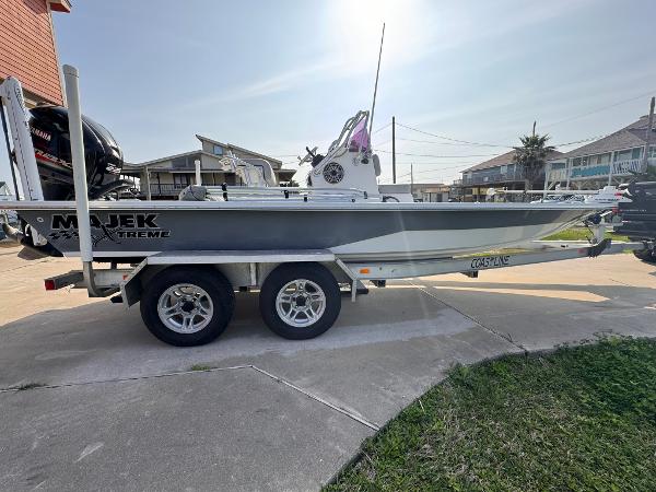 Majek 18 RFL Boats For Sale at