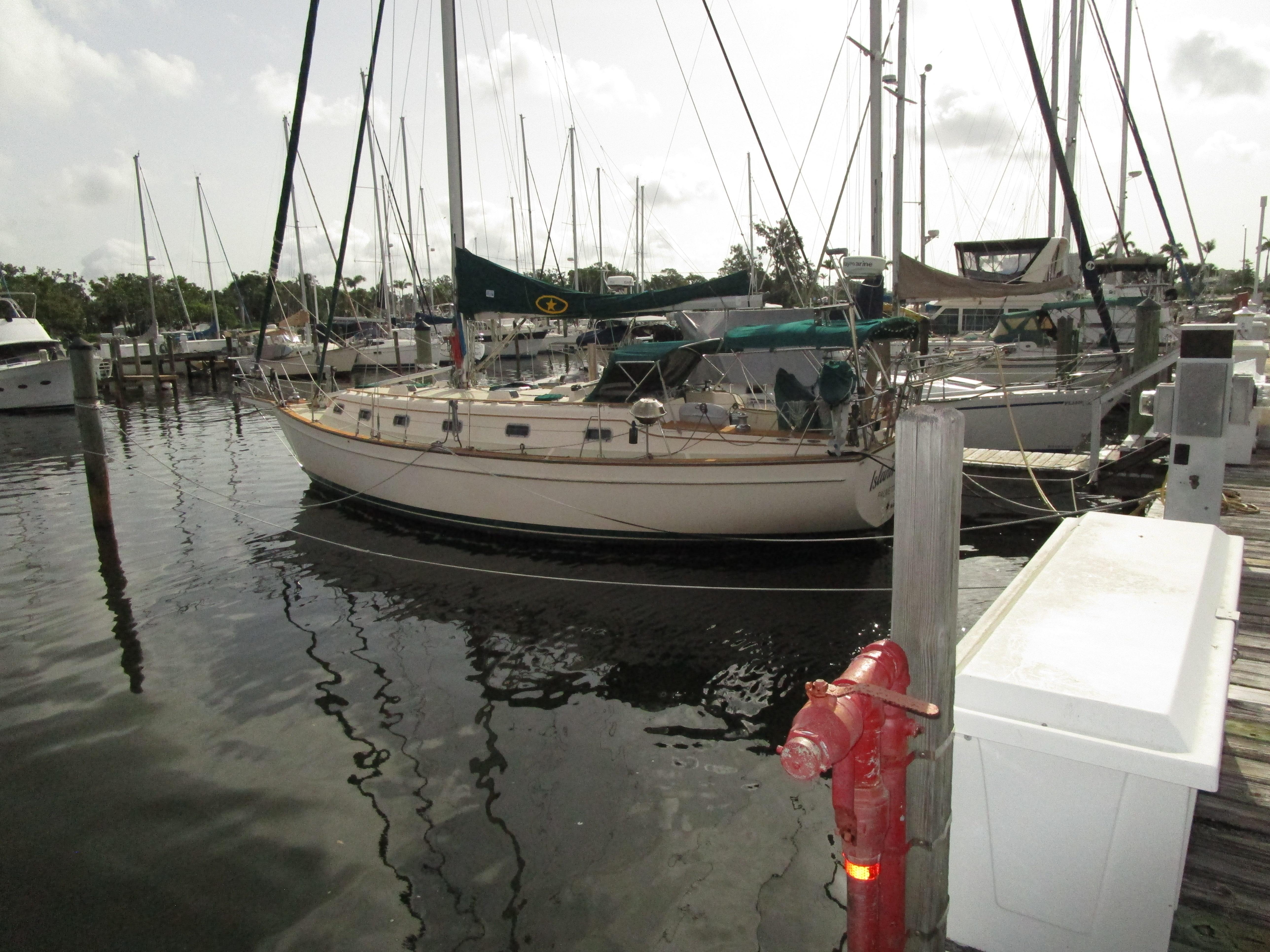 Island Packet 40