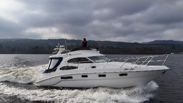 2000 Sealine F37