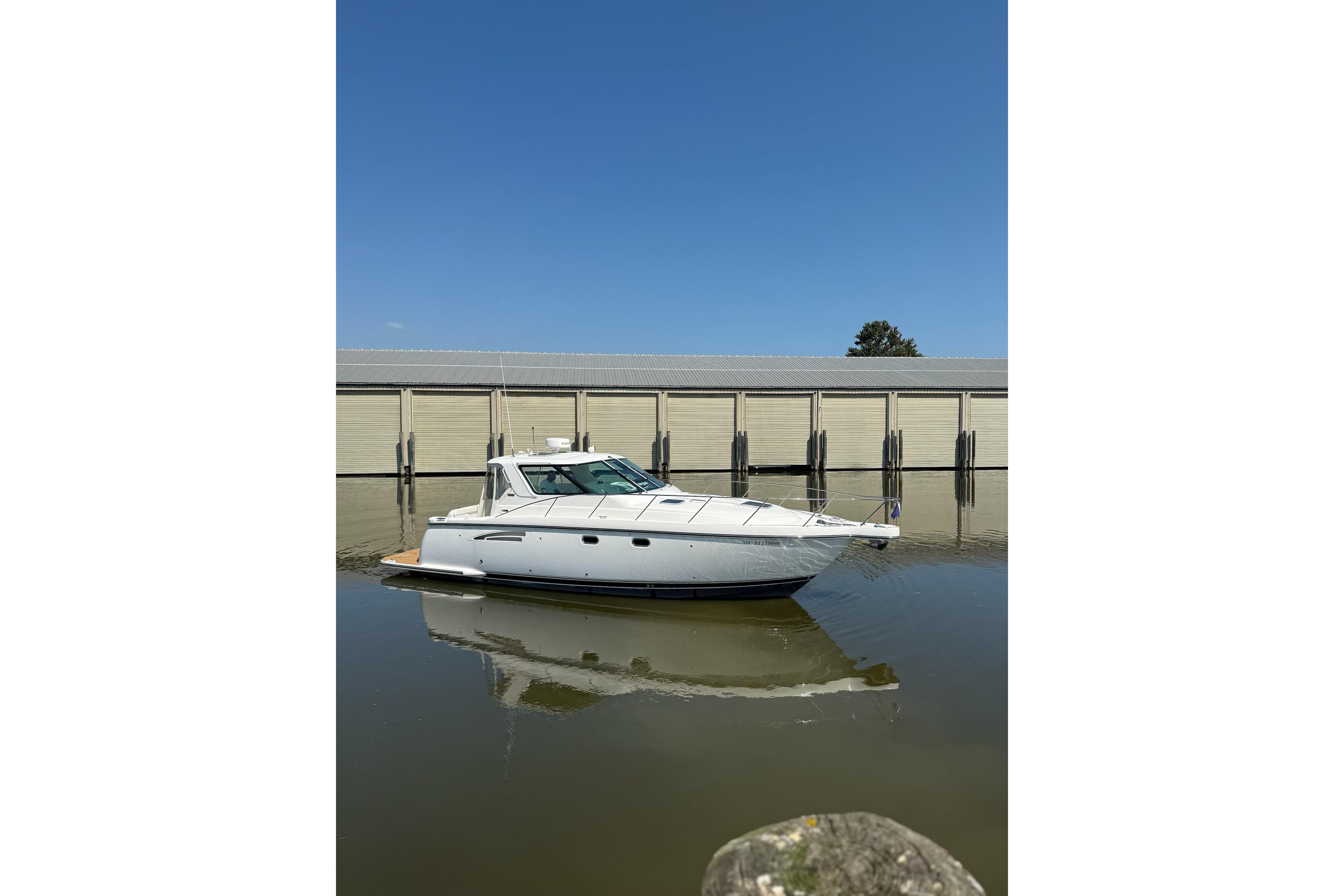 2005 Tiara Yachts 3600 Sovran