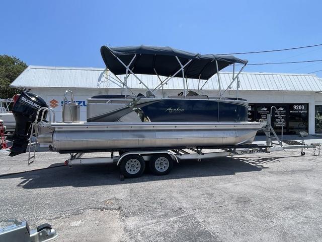 2023 Avalon LSZ Quad Lounger 21 FT