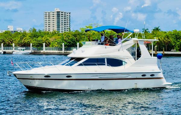 1999 Maxum 4100 SCA