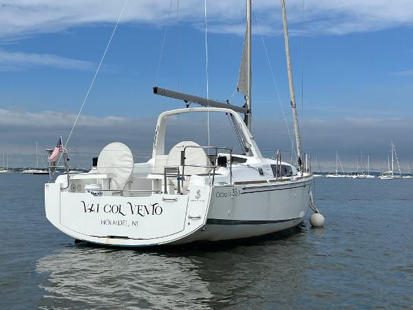 2018 Beneteau Oceanis 35.1