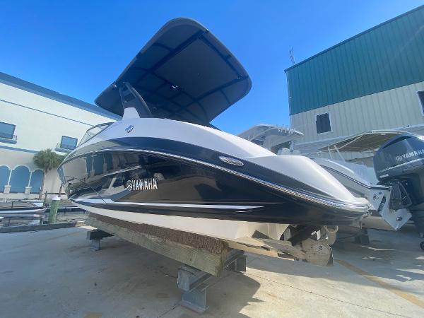 2018 Yamaha Boats 242 Limited S