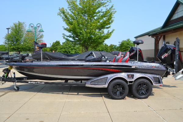 2025 Ranger Z521R Cup-Equipped