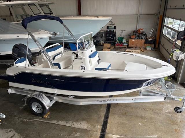 2025 Robalo R160