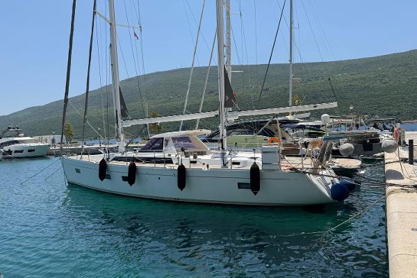 2017 Amel 55