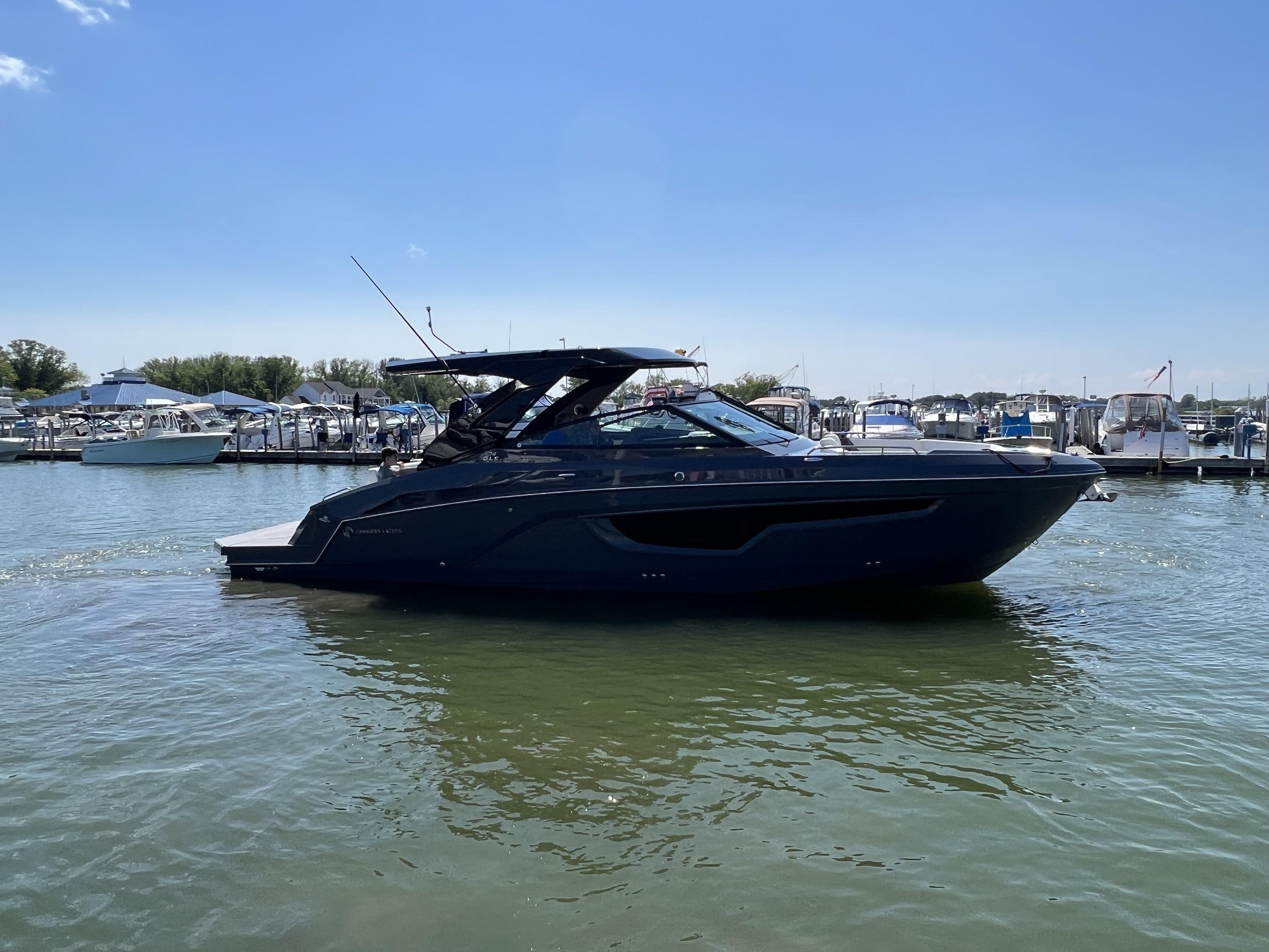 2022 Cruisers Yachts 34 GLS SOUTHBEACH, Marblehead Ohio - boats.com