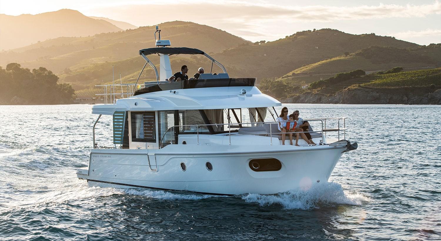 2024 Beneteau Swift Trawler 41 Fly