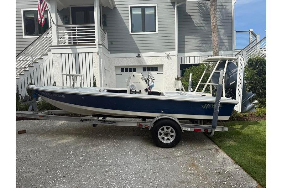 2013 Hewes Redfisher 18
