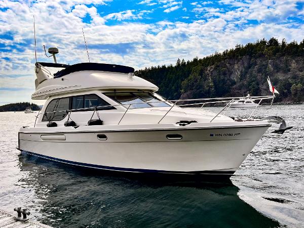 2002 Bayliner 3788 Command Bridge Motoryacht