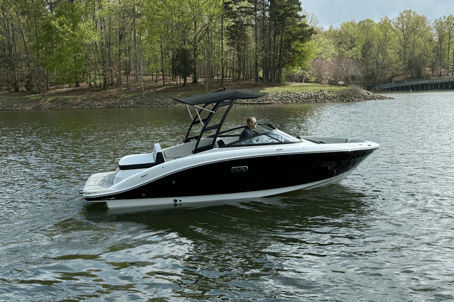 2025 Sea Ray SPX 210