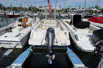 2018 Robalo R222 Explorer