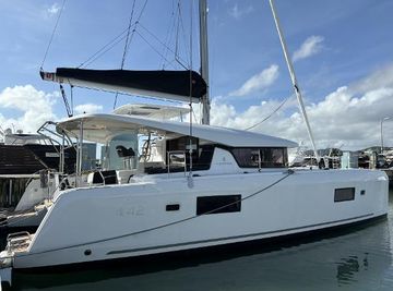 2025 Lagoon 42