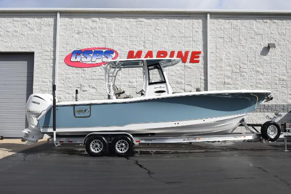 Sea Hunt Gamefish 28 2025 Sea Hunt Gamefish 28 boat on trailer at GSPS Marine dealership.