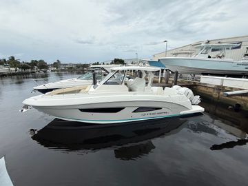 2023 Regal 33 SAV