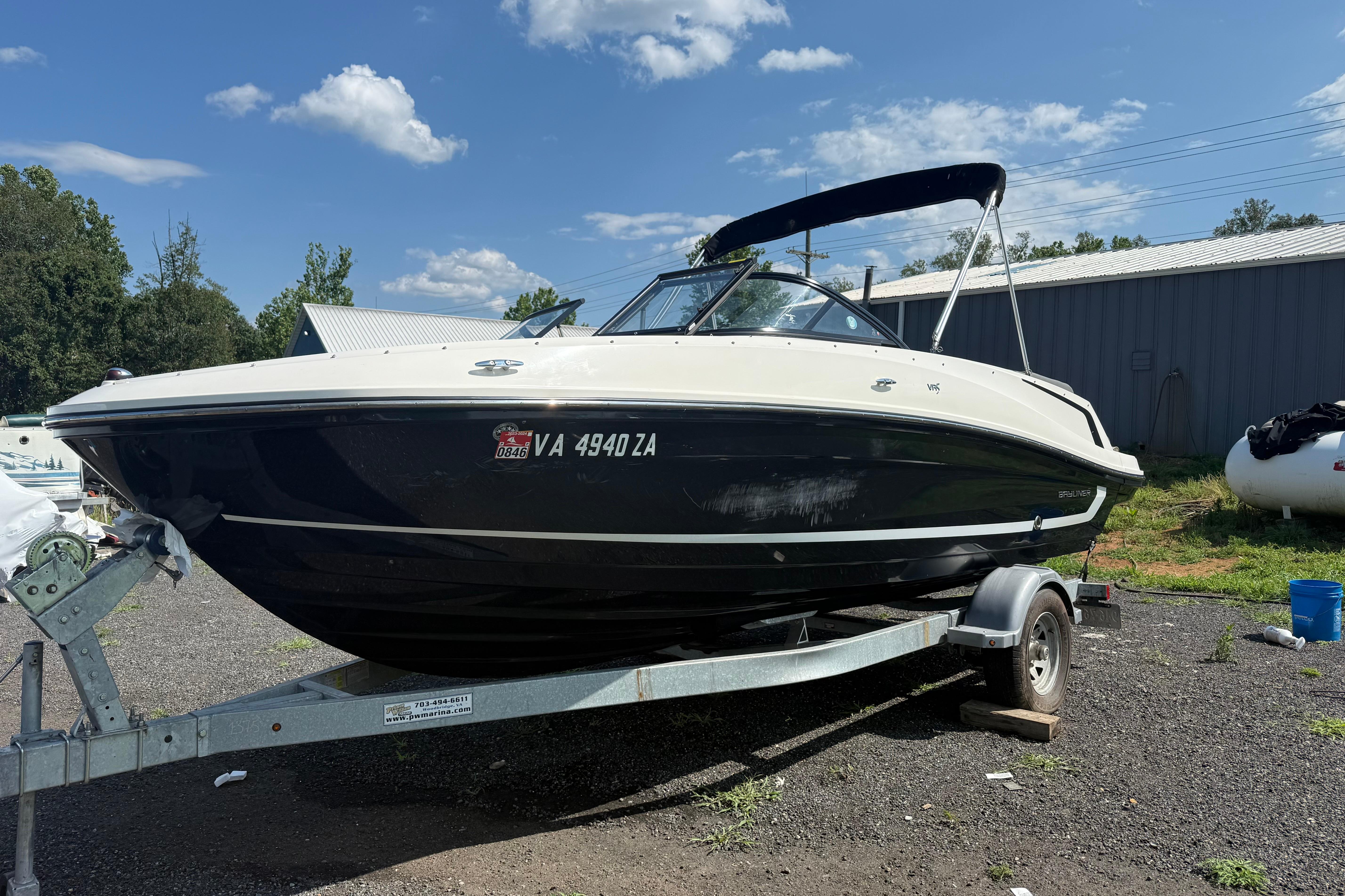 2019 Bayliner VR5 Bowrider I/O